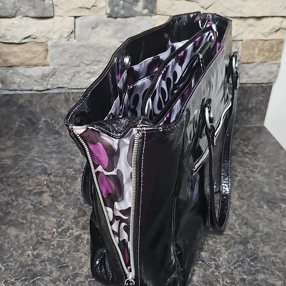 Fashionable Studio C Expandable Laptop Tote Bag